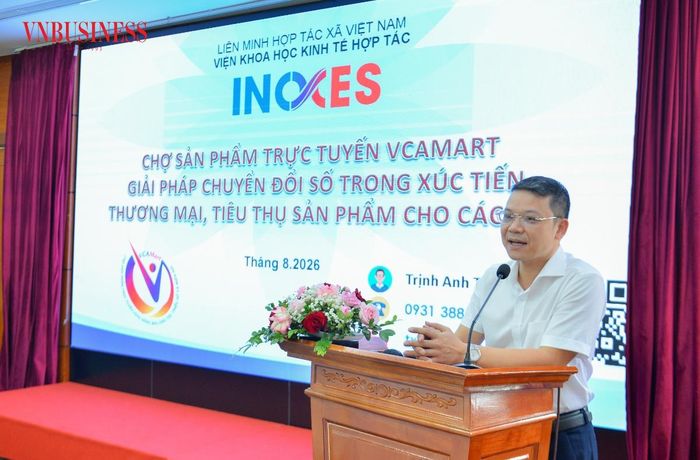 Ông Trịnh Anh Tuấn, Viện Phát triển Kinh tế Hợp tác (Liên minh HTX Việt Nam) phát biểu tham luận.