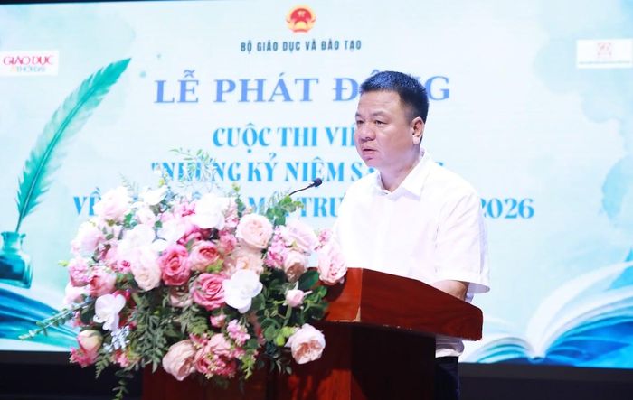 Nhà báo Triệu Ngọc Lâm, Tổng Biên tập Báo Giáo dục và Thời đại, Phó Trưởng ban Thường trực Ban Tổ chức phát biểu.