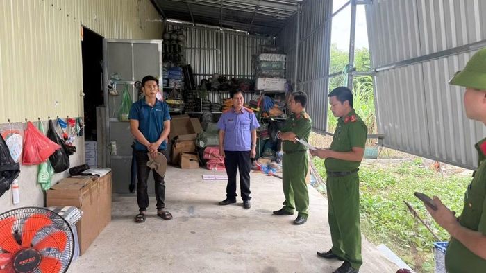 Tiến hành khám xét tại nhà N.N.Đ.