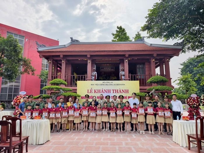 Nhà tưởng niệm Chủ tịch Hồ Chí Minh sẽ là "địa chỉ đỏ" giáo dục truyền thống cho các thế hệ cán bộ, giảng viên, học viên Học viện Chính trị CAND.