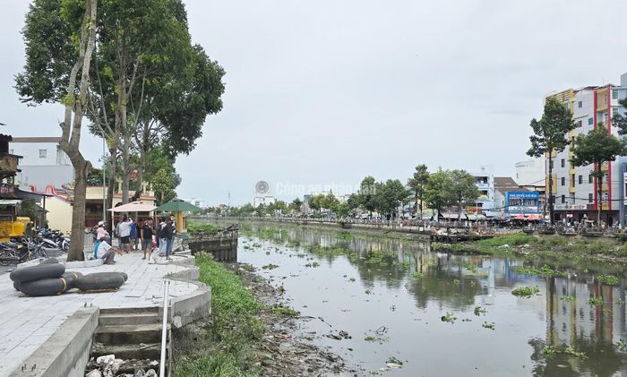 Hiện trường đoạn sông Maspero xảy ra vụ việc.
