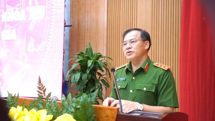 Thứ trưởng Nguyễn Văn Long phát biểu tại buổi làm việc.