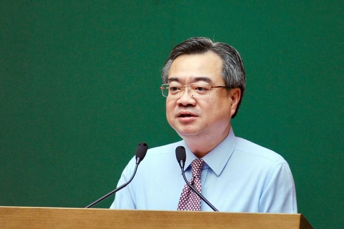 TS Nguyễn Thanh Nghị phát biểu khai mạc hội thảo.