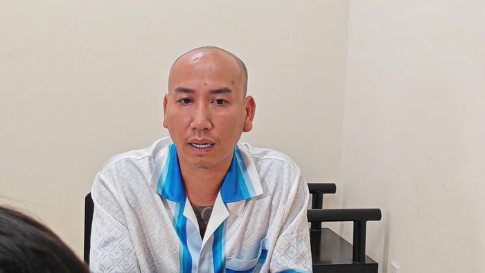 Lê Văn Phú (tức Phú Lê) tại cơ quan Công an.