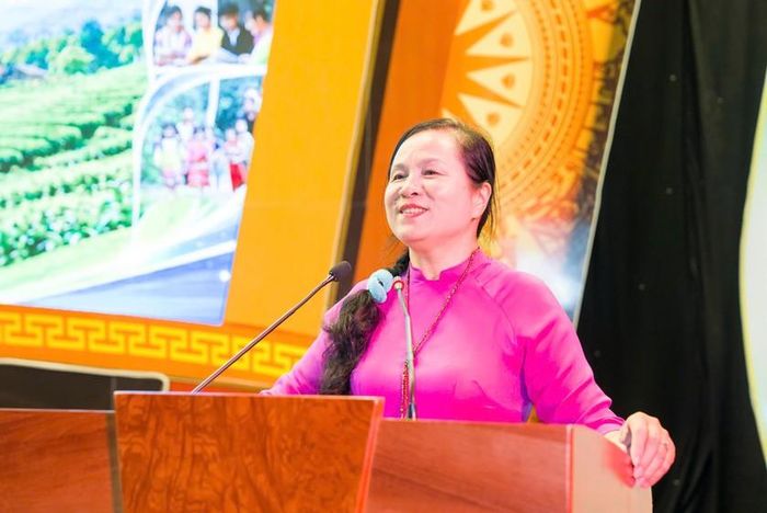 Bà Đỗ Thị Thìn, Chủ tịch Hội Khuyến học tỉnh Thái Nguyên khẳng định: Từ một hoạt động hỗ trợ học sinh nghèo trước thềm năm học mới, chương trình đã trở thành thương hiệu của công tác khuyến học, khuyến tài, thu hút sự tham gia của các địa phương, doanh nghiệp, tổ chức và các nhà hảo tâm trong và ngoài tỉnh.