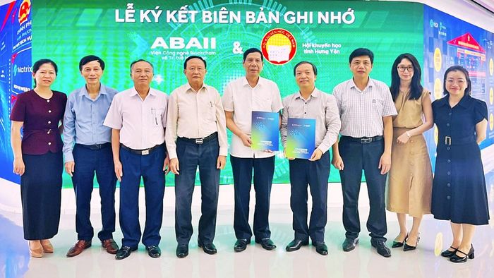 Hội Khuyến học Hưng Yên ký kết chương trình hợp tác với Viện trí tuệ nhân tạoABAII.