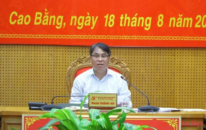 Bí thư Tỉnh ủy Phan Thăng An kết luận hội nghị.