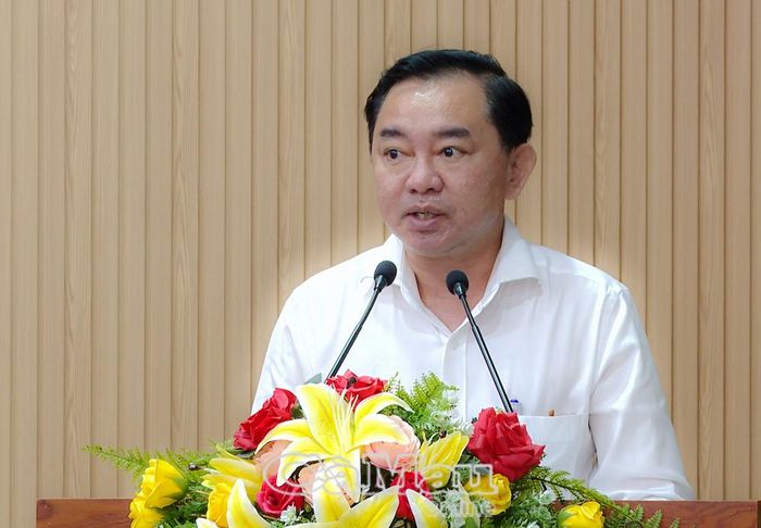  Đồng chí Phan Thanh Duy, Uỷ viên Ban Thường vụ Tỉnh uỷ, Trưởng ban Tổ chức Tỉnh uỷ, công bố các quyết định.