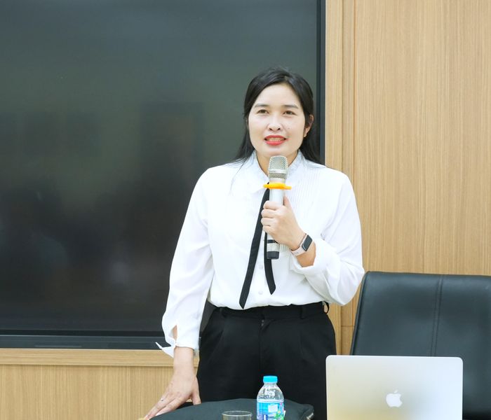 TS. Dương Thị Như Nguyệt - Học viện Cảnh sát nhân dân giảng chuyên đề Tâm lý người. Ảnh: N.LY