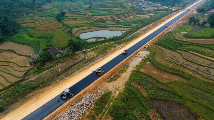Qua công tác kiểm toán, KTNN đã chỉ ra một số bất cập, hạn chế về đầu tư xây dựng đối với một số dự án lớn, dự án trọng điểm. Ảnh minh họa. Ảnh: Huy Vũ