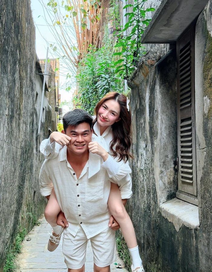 Cặp đôi luôn gây "bão mạng" với những hình ảnh thường xuyên được đăng tải. Ảnh: FBNV