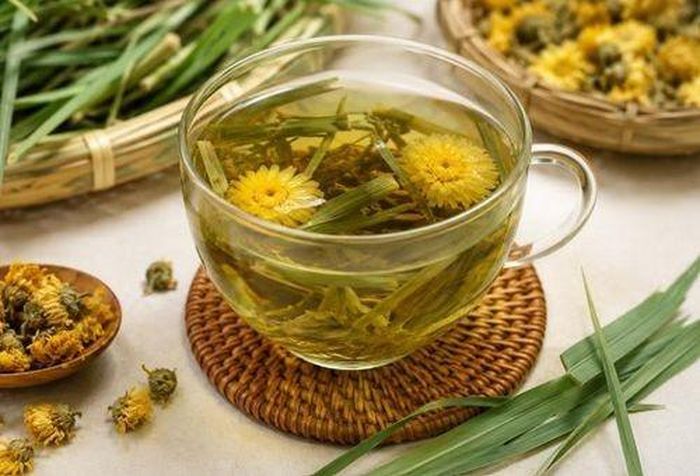 Toàn cây cỏ mần trầu có thể được sử dụng làm dược liệu. Ảnh minh họa