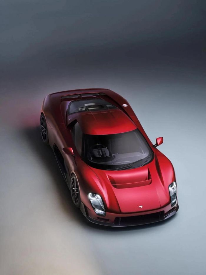 Siêu xe McLaren mang động cơ V8 và dẫn động cầu sau. (Ảnh: Carscoops)