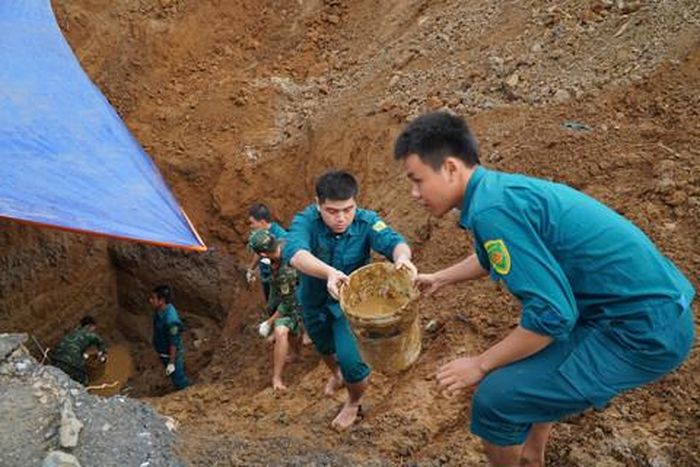 Lực lượng tìm kiếm đã phải xử lý gần 1.000m3 đất để tìm kiếm hài cốt các liệt sĩ