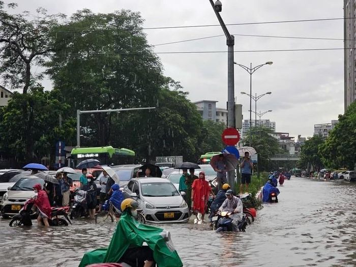 Miền Bắc bước vào đợt mưa lớn, có nơi trên 450 mm. Ảnh: Tuấn Anh.