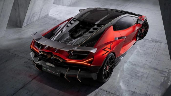 Lamborghini Revuelto SV nhìn từ phía trước. Ảnh: Lamborghini.