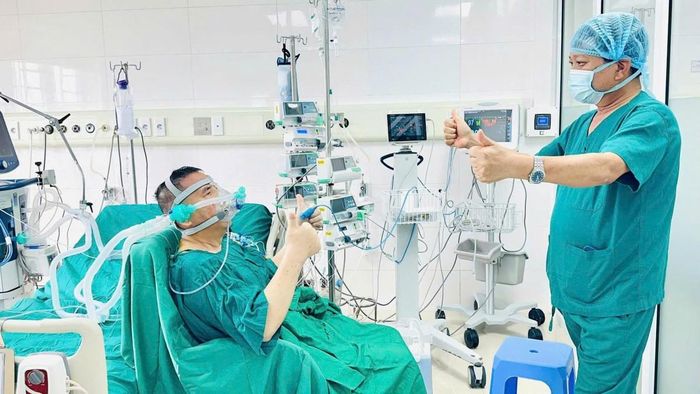 Người cao tuổi từ 70 tuổi trở lên và các nhóm có hoàn cảnh khó khăn, địa phương có thể xem xét hỗ trợ phù hợp đối với các khoản chi phí theo quy định.