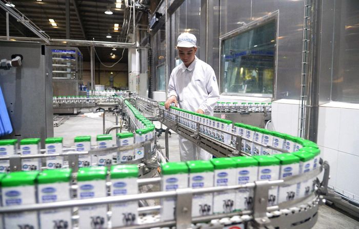 Dây chuyền sản xuất sữa tại nhà máy của Công ty cổ phần Sữa Việt Nam (Vinamilk). Ảnh Đỗ Tâm