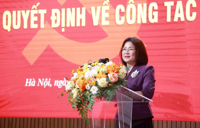 Phó Bí thư Đảng ủy các cơ quan Đảng thành phố Hà Nội Phạm Thị Nguyên Hạnh phát biểu chỉ đạo tại hội nghị. Ảnh: Văn Tuyến