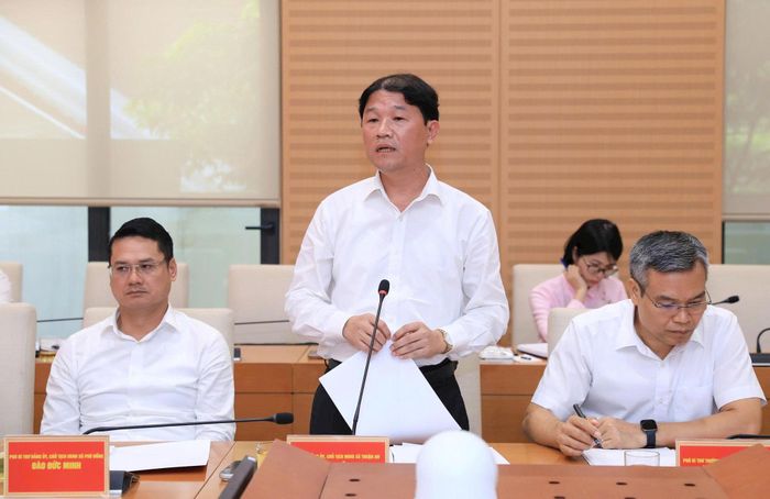 Đại diện xã Thuận An báo cáo tại buổi làm việc. Ảnh: Lê Hải