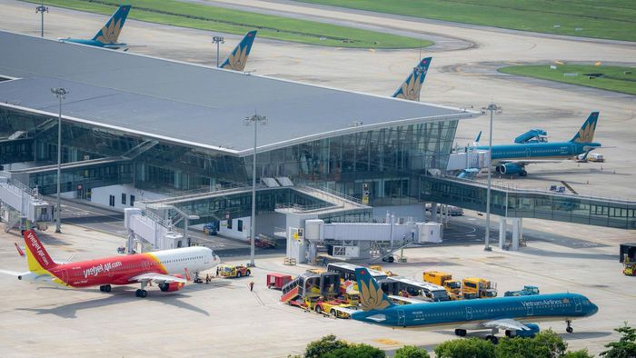 Các hãng hàng không Việt Nam đang cung ứng gần 1 triệu ghế trên các đường bay du lịch nội địa trọng điểm. Ảnh: Phan Công