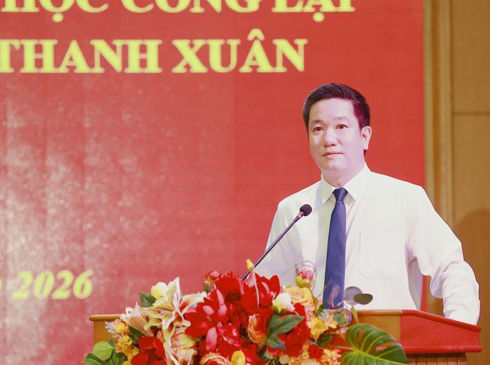 Bí thư Đảng ủy, Chủ tịch HĐND phường Thanh Xuân Nguyễn Huy Cường phát biểu tại hội nghị. Ảnh: Tùng Lâm