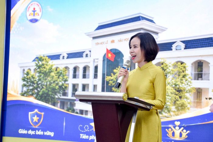 Nhà giáo Dương Thị Thanh Tú, Hiệu trưởng Trường THCS chất lượng cao Trưng Vương. Ảnh: Thảo Phạm