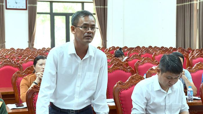 Chủ tịch Ủy ban MTTQ Việt Nam xã Phúc Thịnh Nguyễn Mạnh Hồng nêu ý kiến tại hội nghị. Ảnh: Thanh Hà