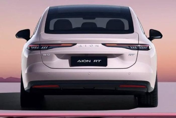 Aion RT 2027 còn được trang bị hệ thống âm thanh 5.1 kênh với 11 loa