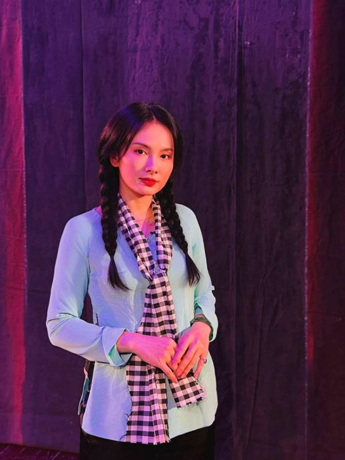Bảo Thanh khi đi diễn ở sân khấu.