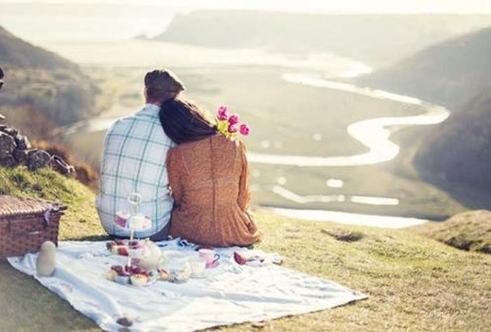 Ngày Thất tịch mỗi người quan tâm đến phương vị đào hoa của mình, sắp xếp lại không gian sống, tạo thêm sinh khí cho tình cảm. Ảnh internet