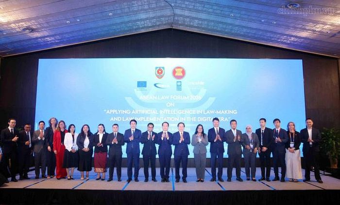 Phó Thủ tướng Lê Tiến Châu cùng các đại biểu dự Phiên khai mạc Diễn đàn Pháp luật ASEAN năm 2026. Ảnh: chinhphu.vn/Thu Sa