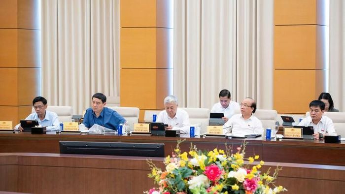 Các thành viên UBTVQH và đại biểu đại diện các cơ quan tham dự Phiên họp. Ảnh: Media Quốc hội