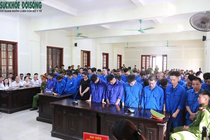 Trong chuỗi hành vi lừa đảo, mỗi bị cáo đảm nhận một vị trí, công việc khác nhau và được hưởng tiền lương, tiền hoa hồng từ số tiền lừa đảo mà có. ẢNH: V. Đồng