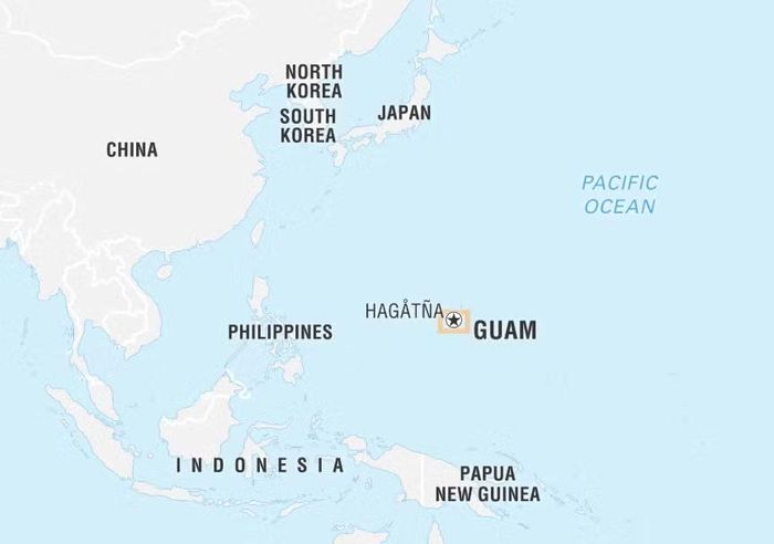 Đảo Guam nằm giữa Thái Bình Dương, đủ gần lục địa châu Á để Mỹ triển khai oanh tạc cơ, máy bay trinh sát và máy bay tiếp dầu.
