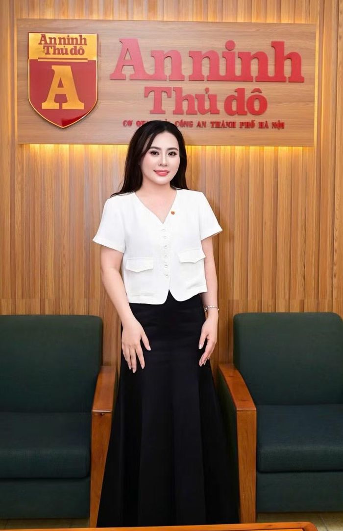 Hoa hậu Phan Kim Oanh - Tổng Giám đốc Công ty Truyền thông Phan Oanh Media, Chủ tịch Hoa hậu Văn hóa Thế giới - Miss Multicultural World