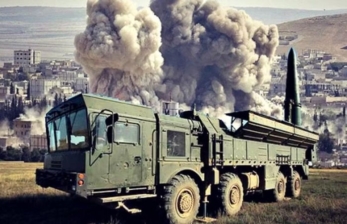 Ông Skibitsky cho rằng Nga có thể đã đình chỉ sản xuất Kinzhal và Kh-32 để chuyển nguồn lực sang những mẫu được đánh giá hiệu quả hơn.
