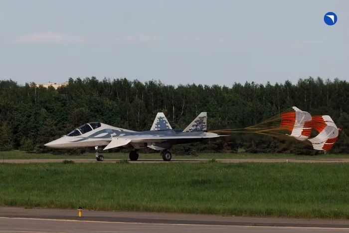 Nga hiện đang đẩy mạnh sản xuất máy bay chiến đấu Su-57 để bổ sung cho phi đội tiêm kích thế hệ thứ 5 của mình, nhưng tốc độ vẫn còn khá chậm so với sản lượng ở các nước khác.