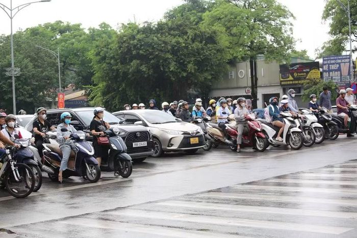 Đa số người dân đều đã chấp hành đèn tín hiệu giao thông nhờ "sự vào cuộc" giám sát của hệ thống camera AI