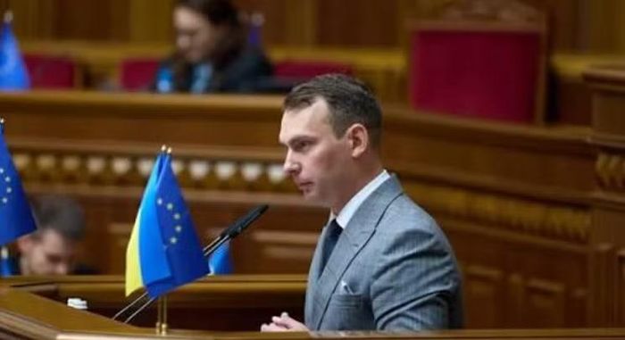 Ông Yaroslav Zhelezniak, một nghị sĩ Ukraine, cho biết thủ tục phê chuẩn dự kiến diễn ra trong ngày 19/8.