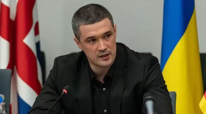 Tương lai chính trị của ông Fedorov hiện chưa rõ. Ông Zelensky từng đề xuất giao cho cựu bộ trưởng một vị trí quan trọng liên quan công nghệ, nhưng ông Fedorov từ chối và khẳng định chỉ muốn trở lại chính phủ với tư cách Bộ trưởng Quốc phòng.