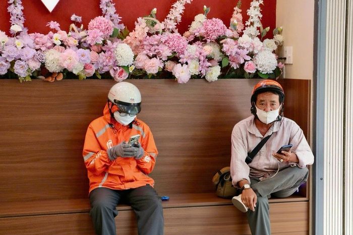 Quán có không gian riêng, mát mẻ để shipper ngồi chờ.