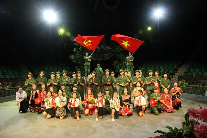 Chương trình "Đi cùng năm tháng - Vó ngựa biên cương" của Liên đoàn Xiếc Việt Nam