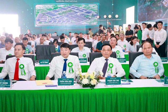 Các đại biểu tham dự Lễ khởi công dự án