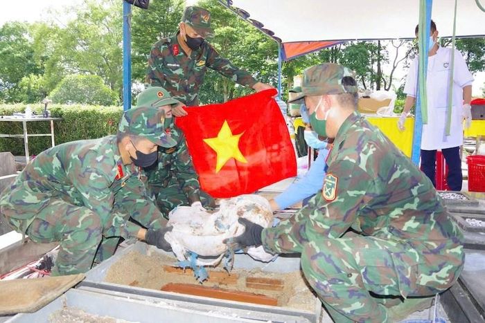 Mỗi phần mộ liệt sĩ được khai quật, mỗi mẫu sinh phẩm được thu nhận, mỗi manh mối được xác minh đều là một bước tiến trên hành trình đưa những cái tên đã bị thời gian phủ mờ trở về