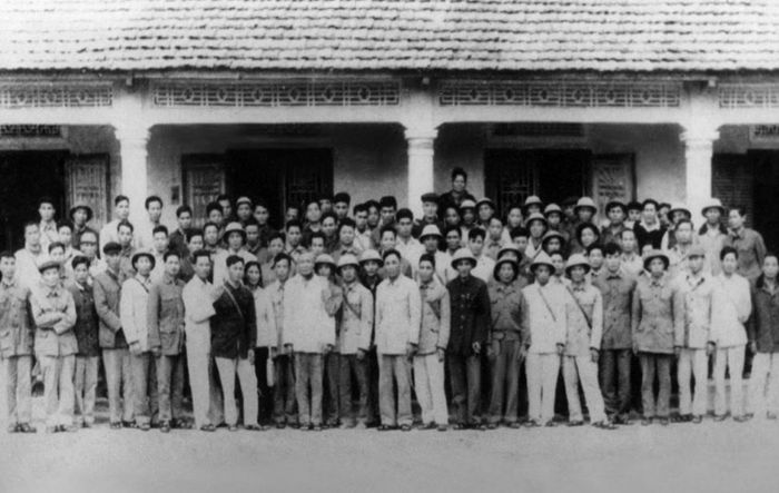 Cán bộ, chiến sĩ Công an Thanh Hóa xung phong lên đường chi viện cho chiến trường miền Nam, đợt 2 năm 1972. Ảnh tư liệu: Công an Thanh Hóa