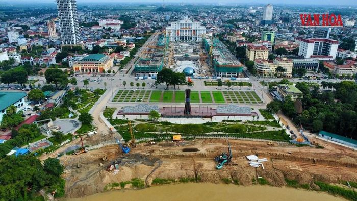 Dự án tuyến đê Hữu Cầu tại điểm thi công thuộc phường Phan Đình Phùng
