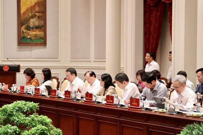 Các đại biểu dự buổi làm việc
