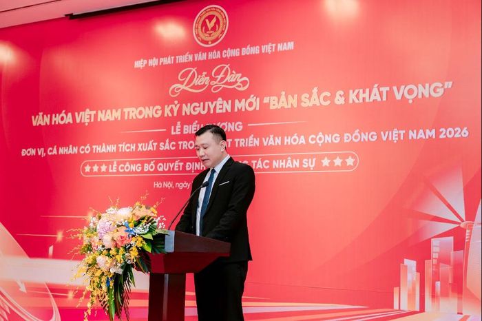 Ông Phạm Văn Sơn, Chủ tịch Hội đồng Khoa học về Văn hóa Doanh nghiệp chia sẻ tại Diễn đàn