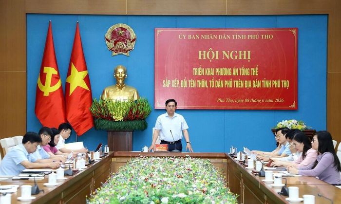 Hội nghị trực tiếp kết hợp trực tuyến đến 148 xã, phường để triển khai Phương án tổng thể sắp xếp thôn, tổ dân phố trên địa bàn.